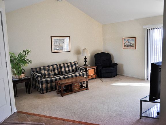 3rd image of 8048 Wildwood Ln