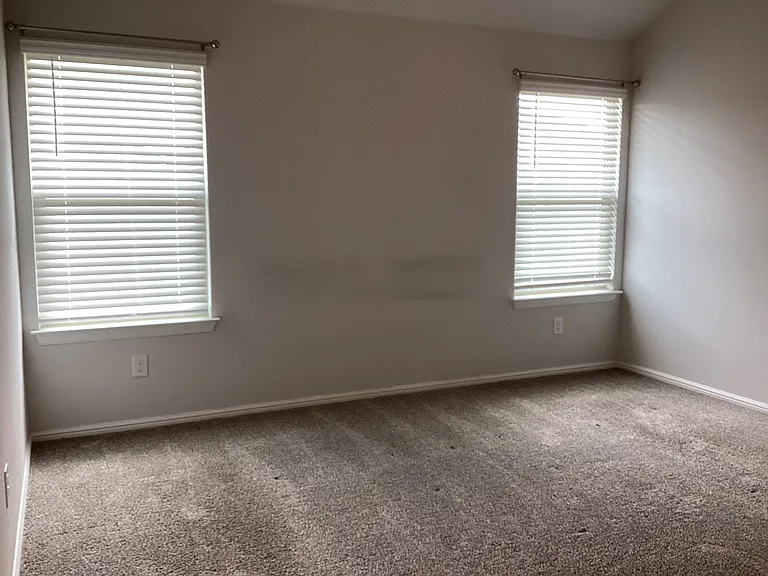 9104 Herringbone Dr — Photo 13