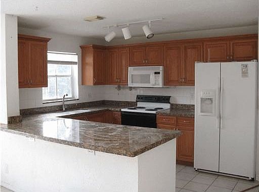 5th image of 8294 SW 42nd Ct