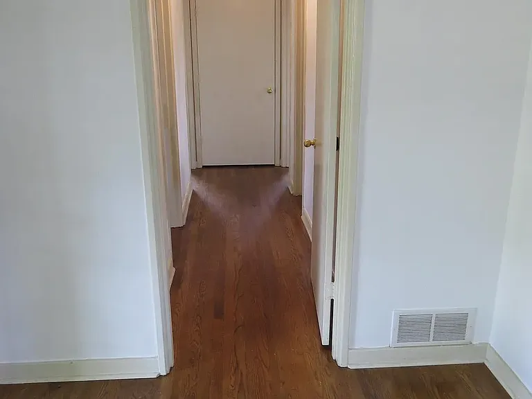 376 Malboro Rd — Photo 6