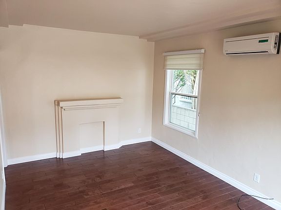 5th image of 202 N La Peer Dr APT 3