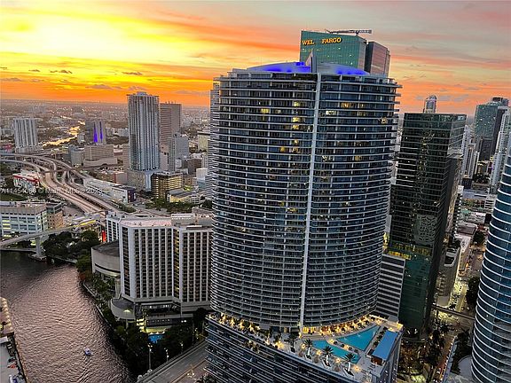 5th image of 475 Brickell Ave APT 5008