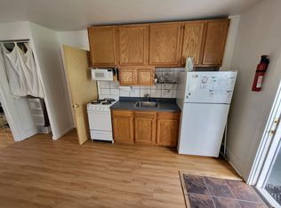 51 Hickok Pl #B, Burlington, VT 05401