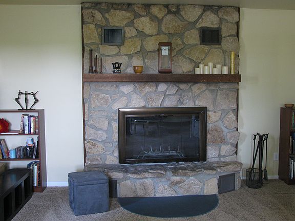 Look at the beautiful firepl