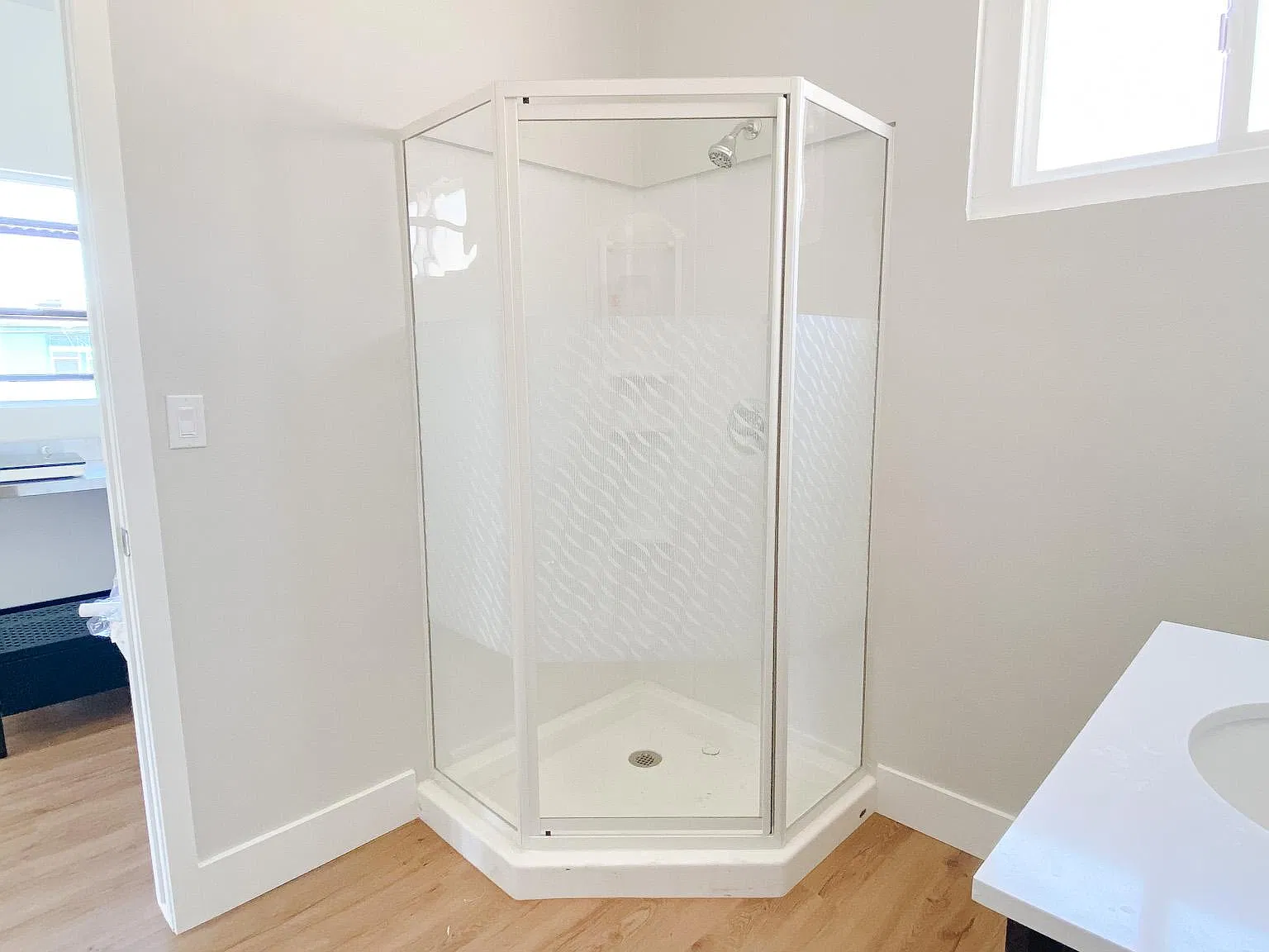 Studio, 400 sqft, $1,850 — Photo 2