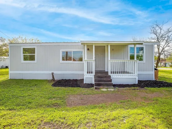 711 S Baugh St, Alvarado, TX 76009