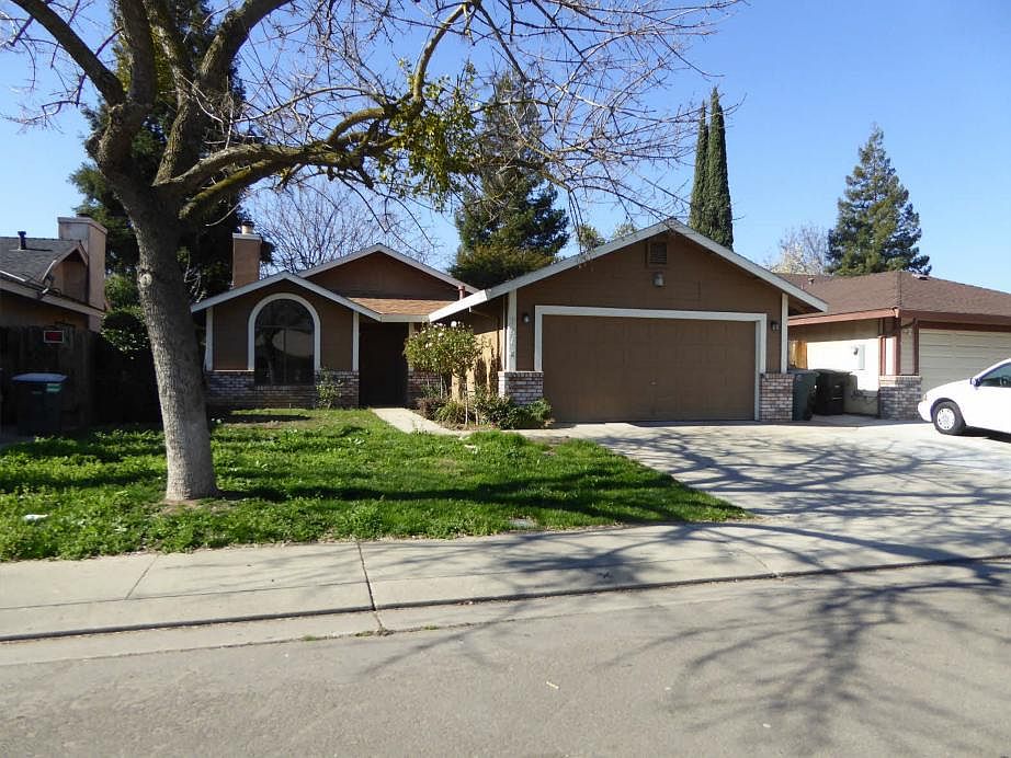 1st image of 901 Deer Park Dr