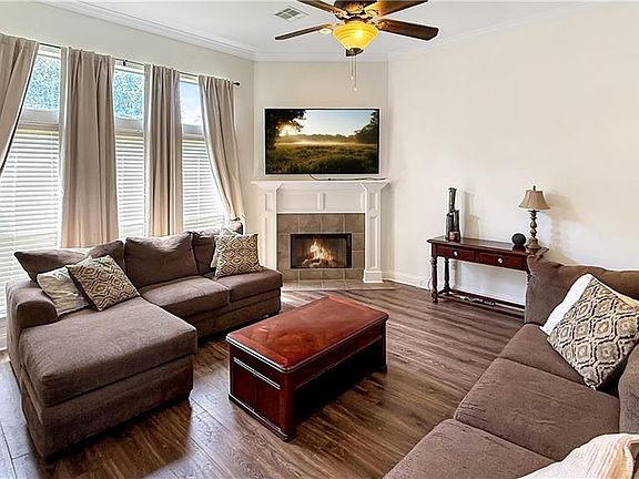 4th image of 130 Braden Dr