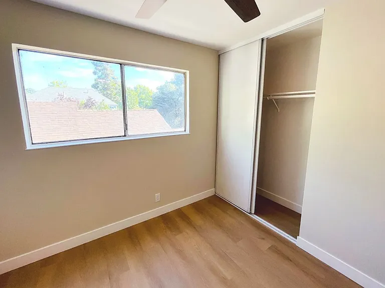 2422 McKinley Ave #F — Photo 7