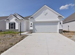 513 Curry Dr, Pataskala, OH 43062