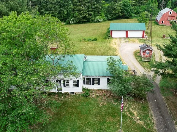 14459 Bass Lake Rd, Newbury, OH 44065