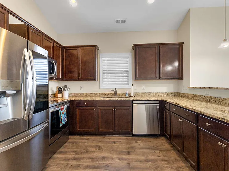 212 Bridgeview Ct #A — Photo 15