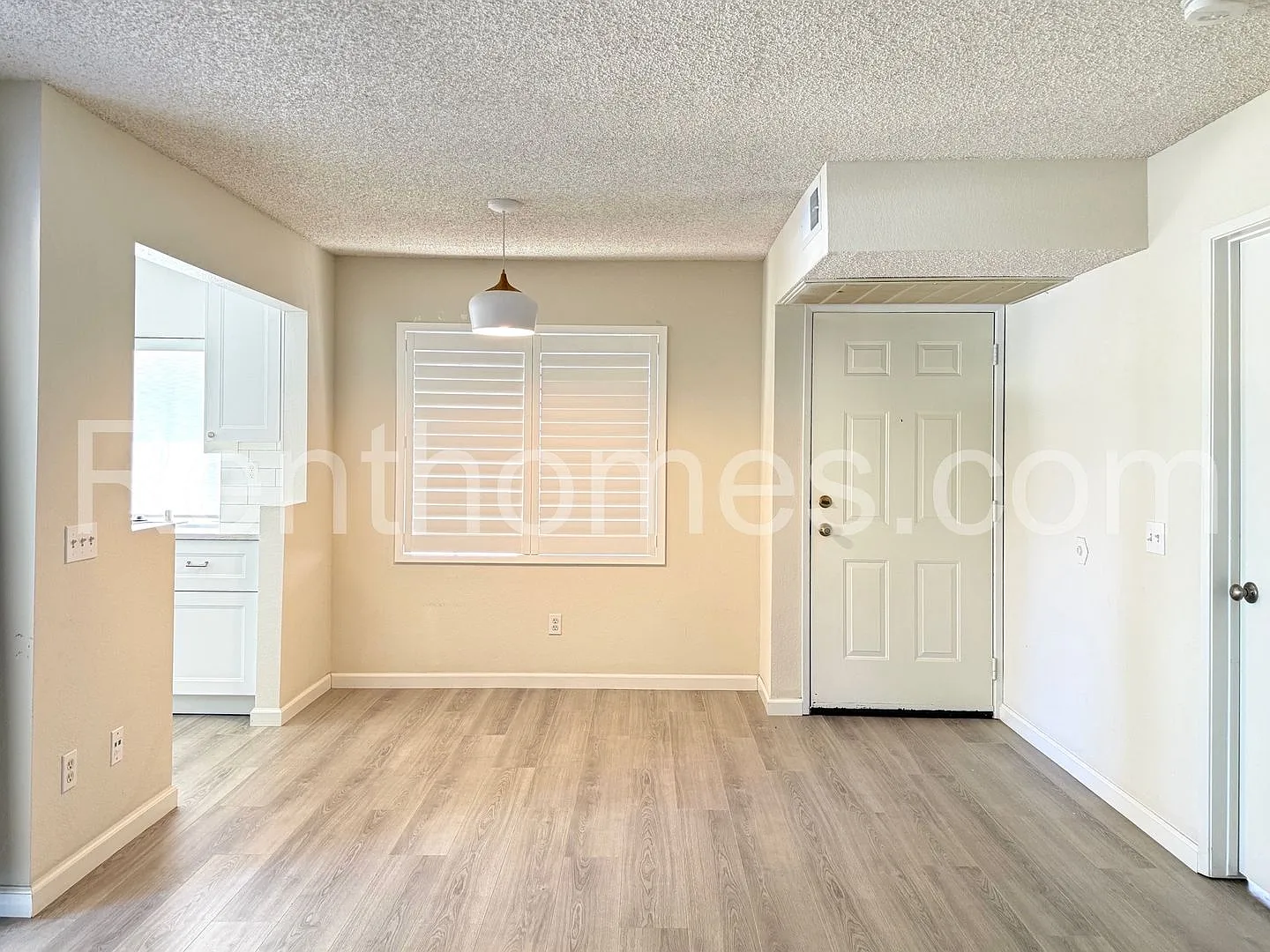 Mira Mesa, 8521 Summerdale Road #247, AC, Walk to Shop/Park! — Photo 4