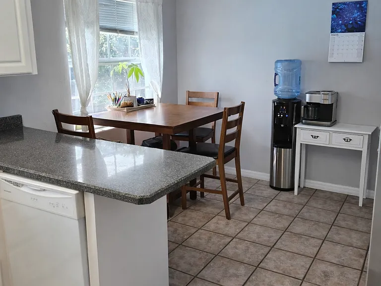 1517 Watrous Dr — Photo 5