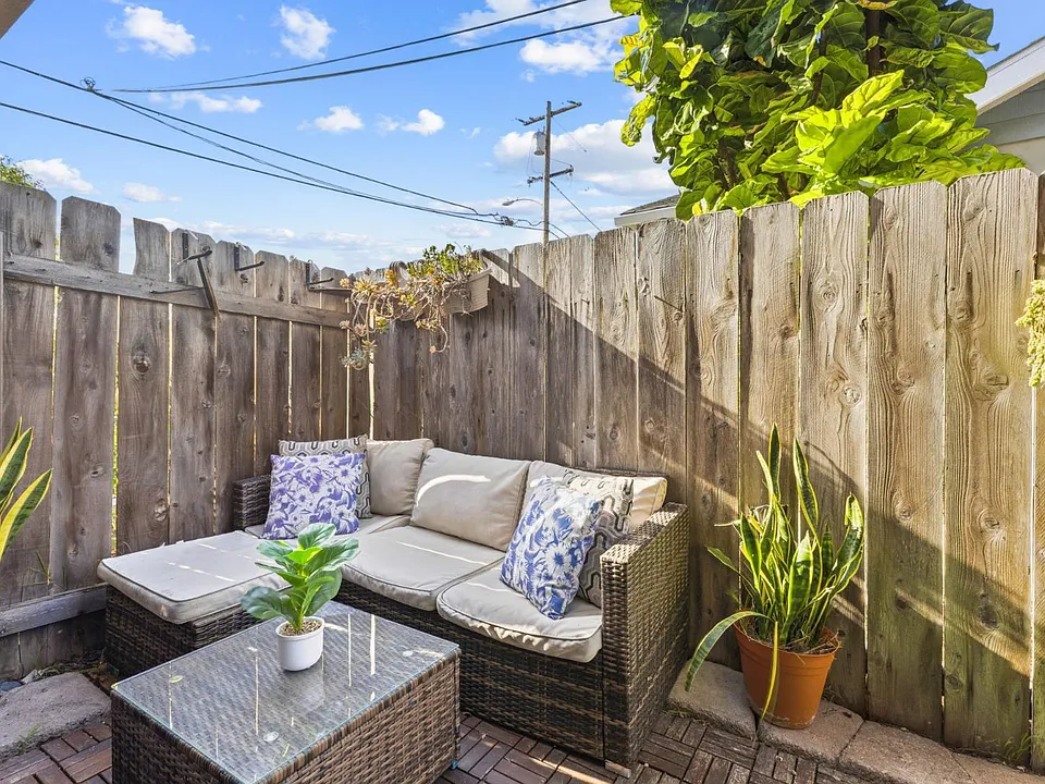 4666 Mission Ave #7