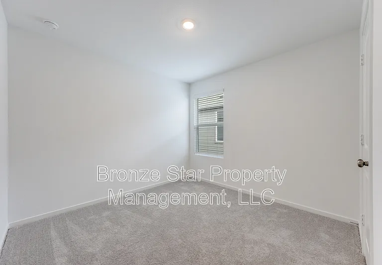 3812 Ontario Way — Photo 3