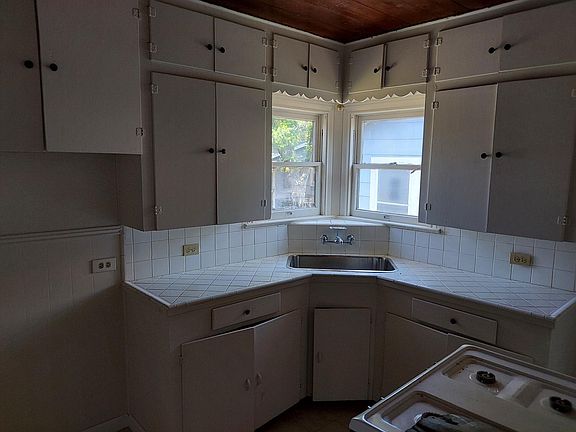 4th image of 2223 Saint Anthony Ave