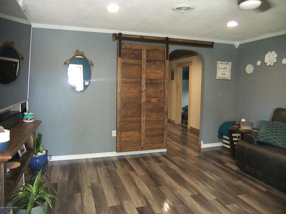 2nd image of 709 Lefors St