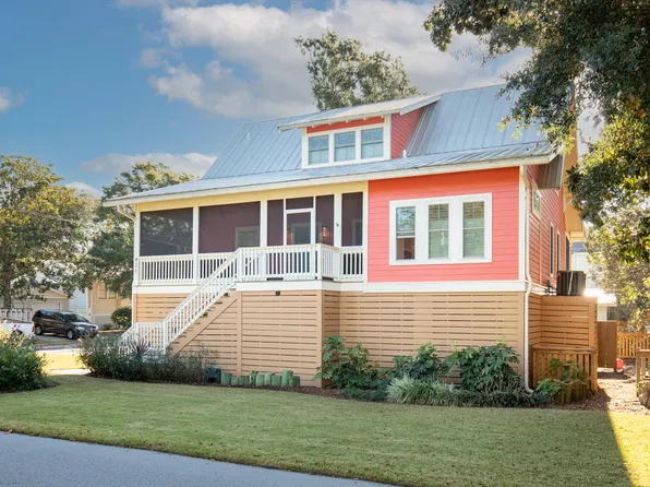 421 E Hudson Ave, Folly Beach, SC 29439