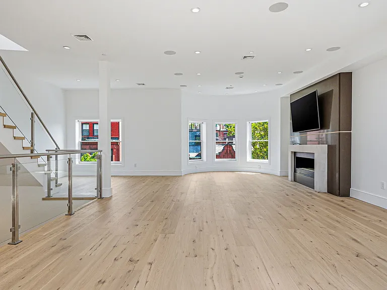 431 Marlborough St #3 — Photo 17