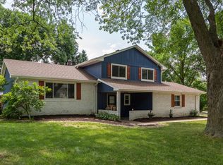 1025 S 218th St, Elkhorn, NE 68022