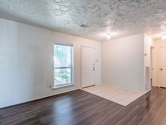 4th image of 6815 Marta Dr