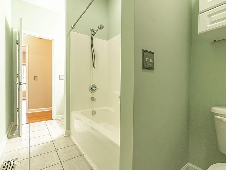 465 Crestview Rd — Photo 40