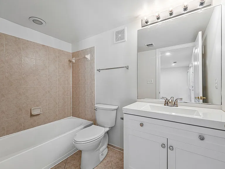7720 Spoleto Ln — Photo 51