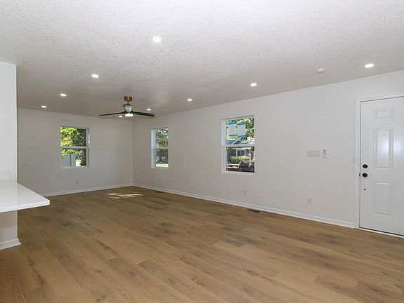 5th image of 8336 Pythian Ave