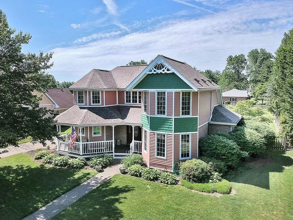 1st image of 387 Victoria Pl