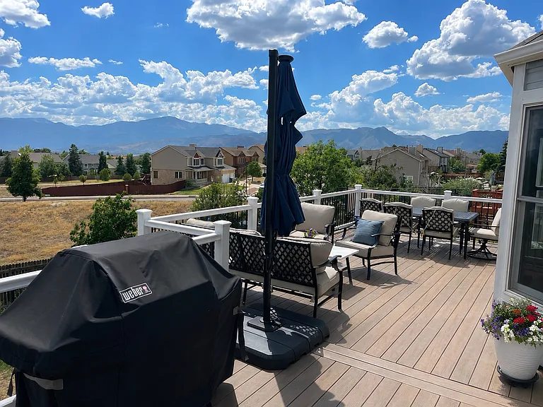 2625 Heathrow Dr — Photo 2