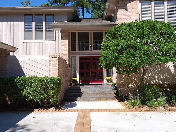 3rd image of 2427 Pine Bend Dr