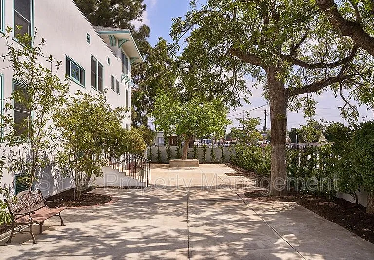2191 El Sereno Ave #4 — Photo 12