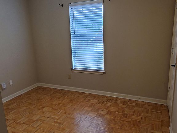 4th image of 8403 Creek Front Dr