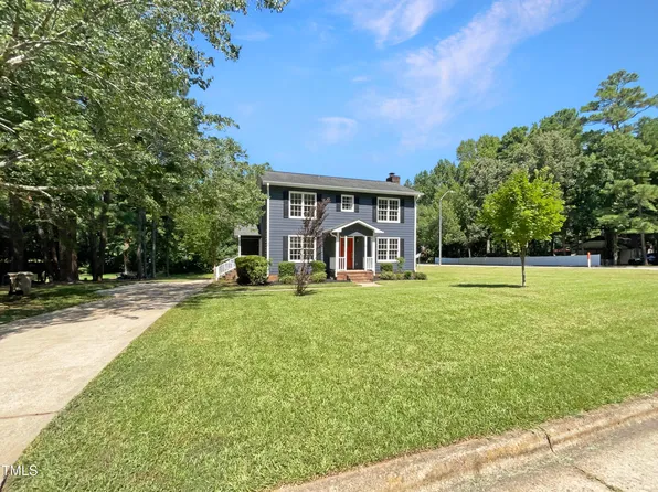 1400 Woods Creek Dr, Garner, NC 27529