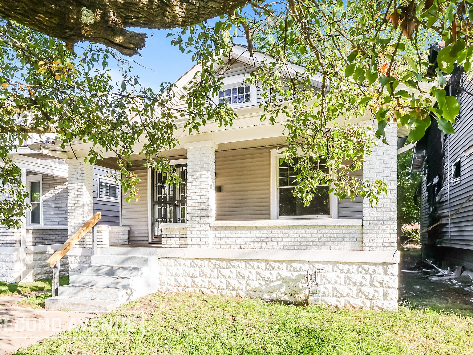 2 bed, 1.0 bath, 1368 sqft, $895 — Photo 1