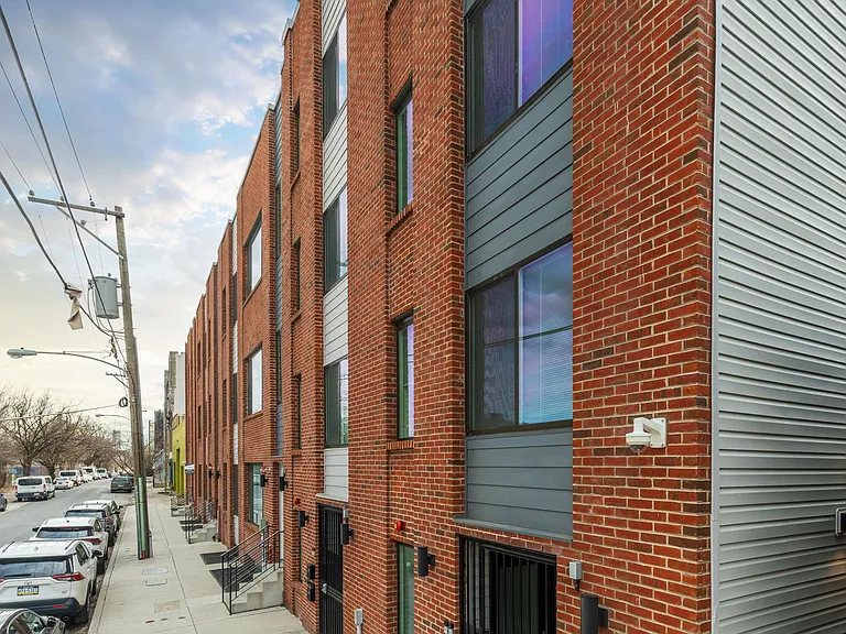 978 N 8th St #8 — Photo 40