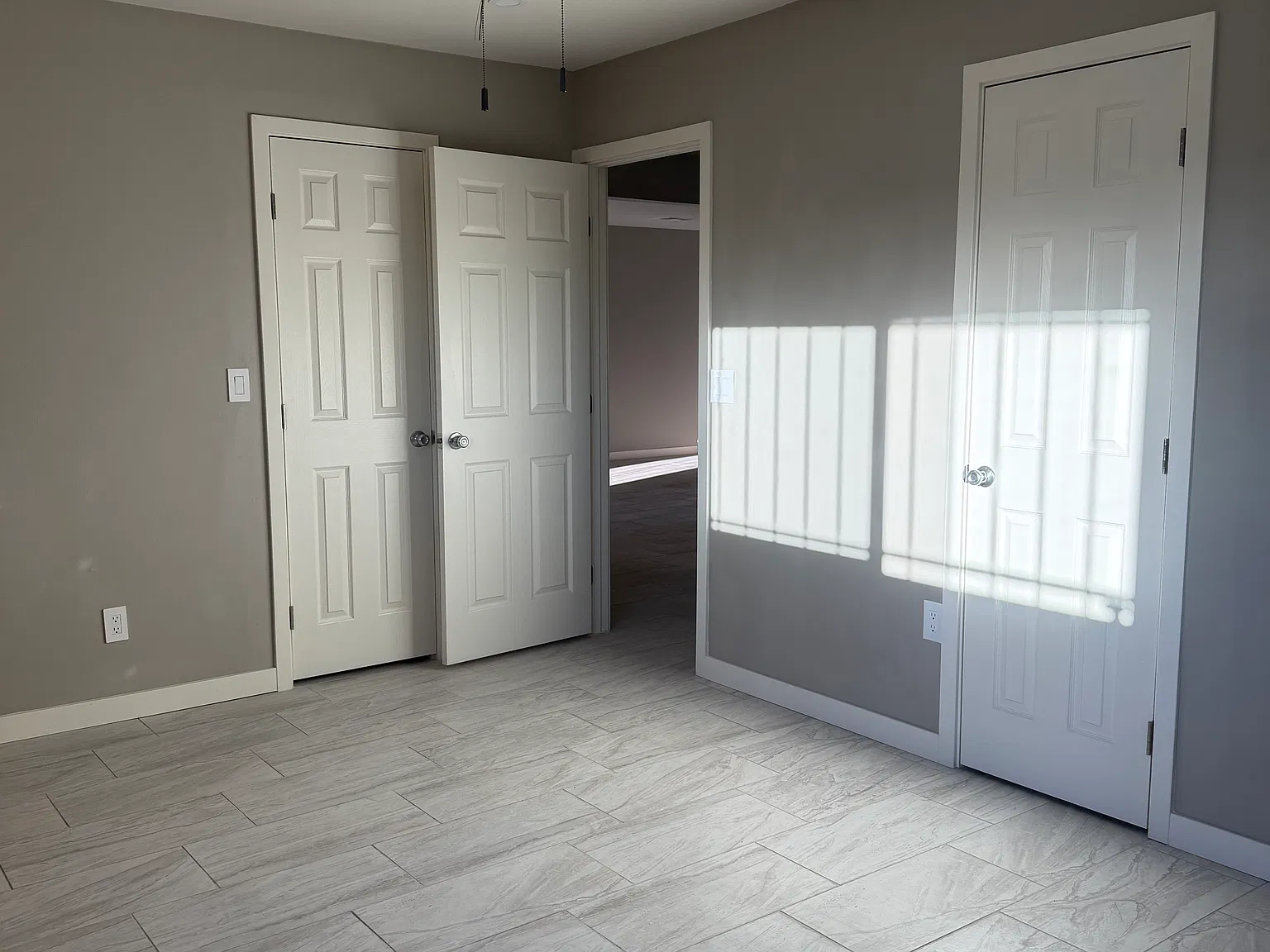 6 bed, 2230 sqft, $2,500 — Photo 2
