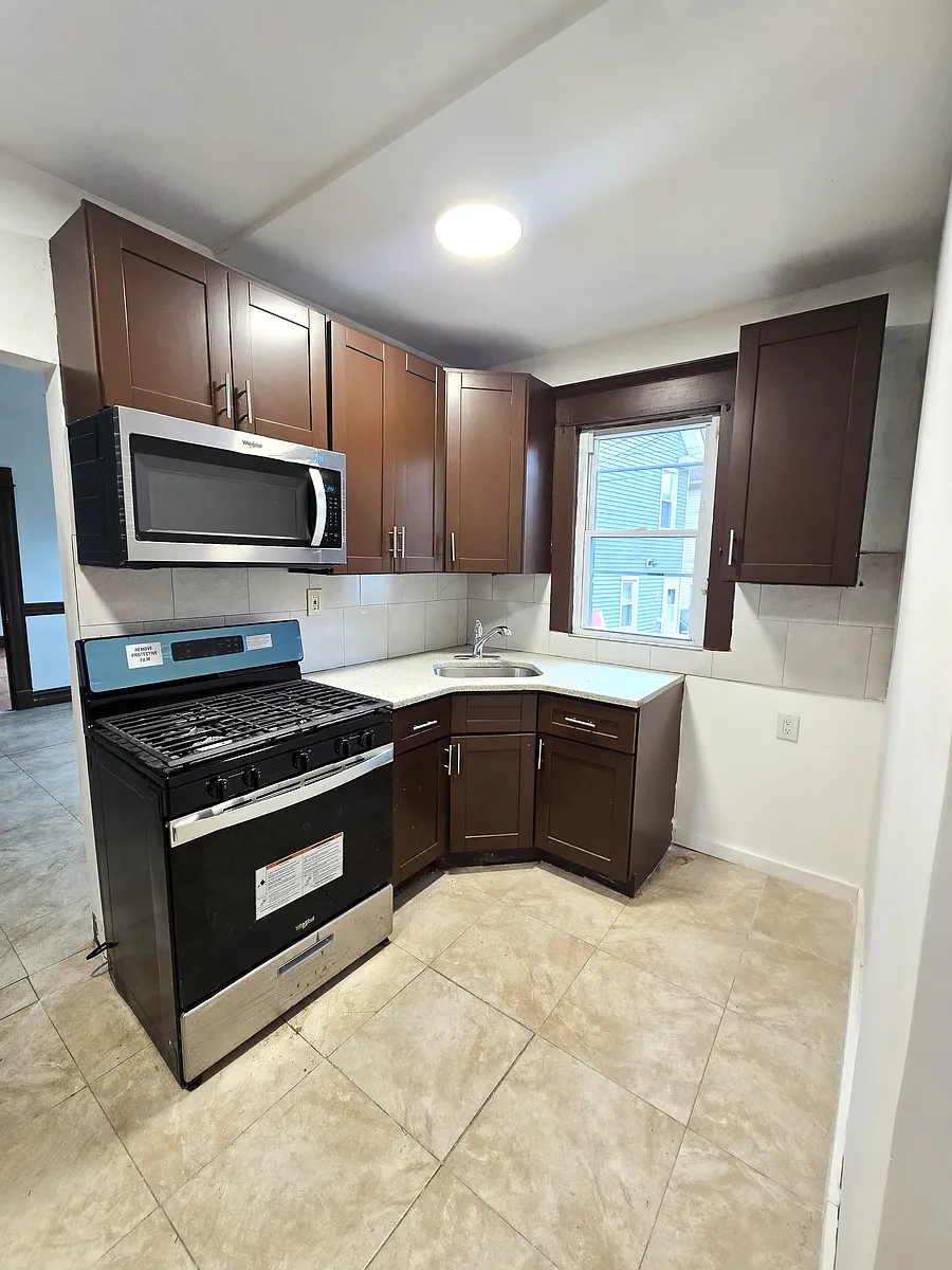 Building Photo - 203 Cooke St #1