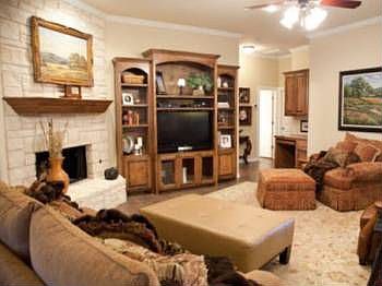 5th image of 4805 Hilltop Dr