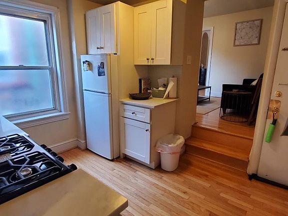 2nd image of 2441 Fairmount Ave #C