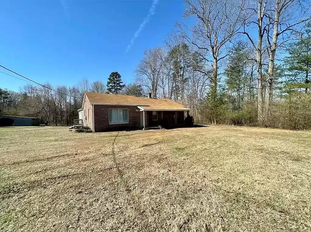18 Sunset Ridge Dr — Photo 1