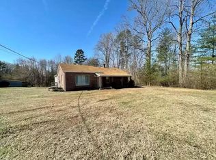 18 Sunset Ridge Dr #A, Farmville, VA 23901