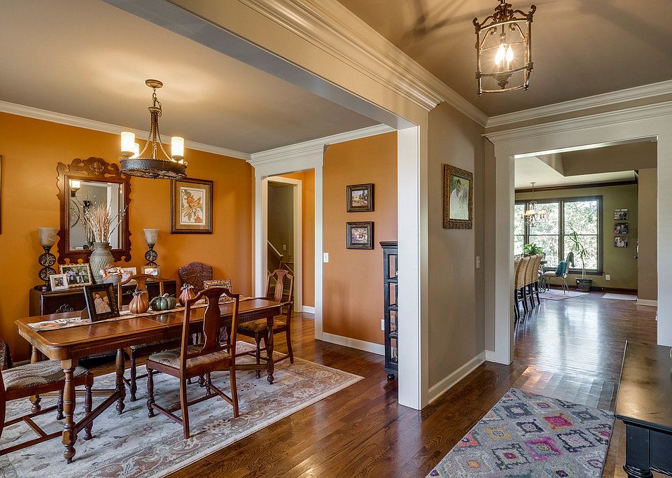 1st image of 128 Sedona Woods Trl