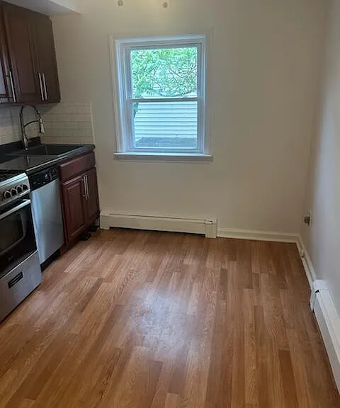 114 Franklin St #2 — Photo 10