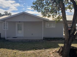 408 San Antonio St, Pleasanton, TX 78064