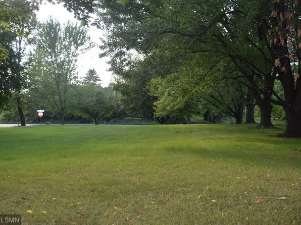 809 Southview St SE, Watertown, MN 55388