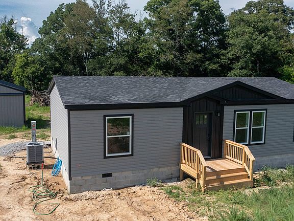 4th image of 212 Mack Brady Rd