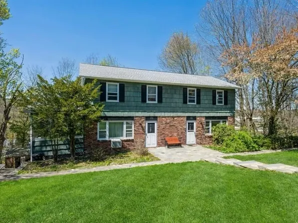 1775 Summit St, Yorktown Heights, NY 10598