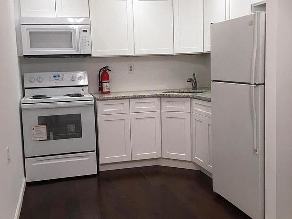 2nd image of 720B Buckingham Dr #100B